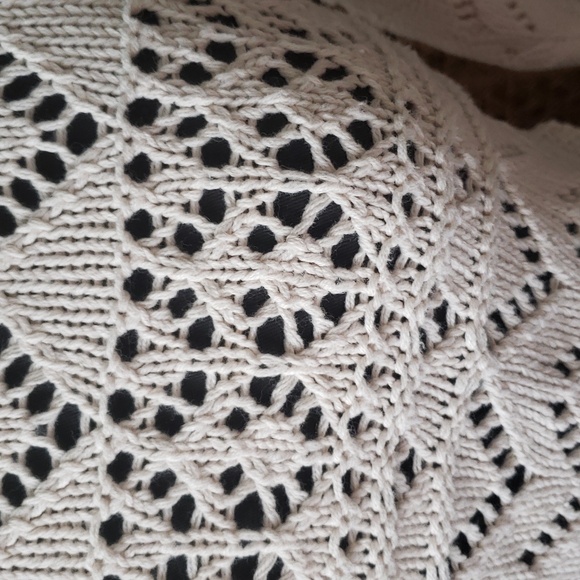 Crochet Crop Sweater - Picture 3 of 6